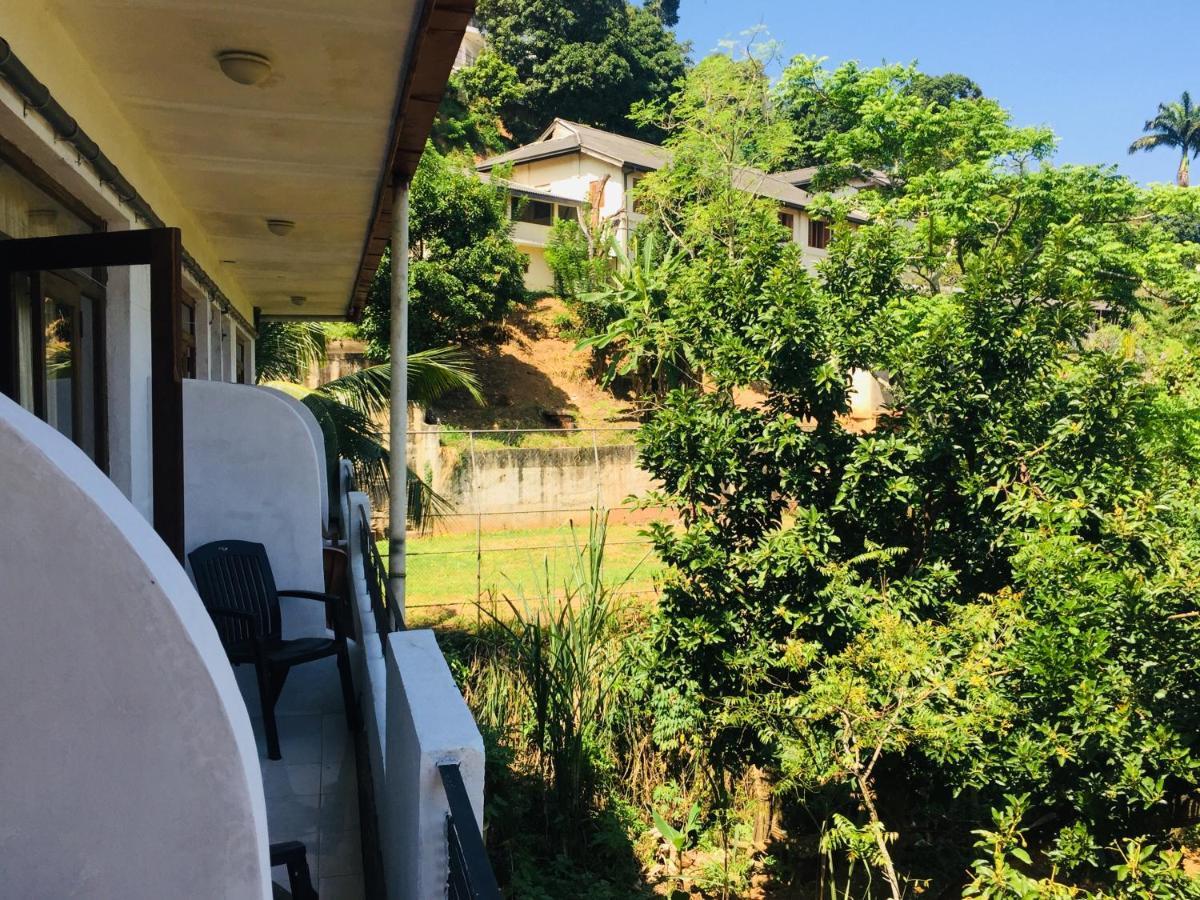 Kandy Ivy Banks Holiday Resort Extérieur photo