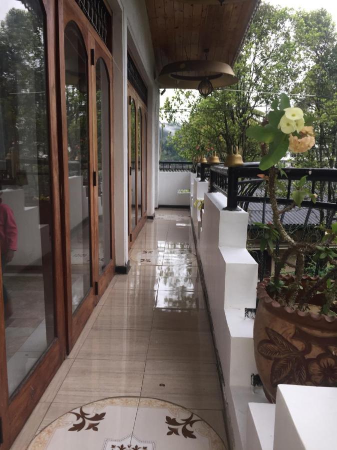 Kandy Ivy Banks Holiday Resort Extérieur photo