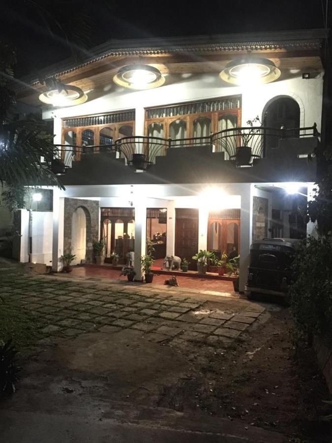 Kandy Ivy Banks Holiday Resort Extérieur photo