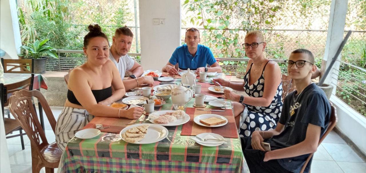 Kandy Ivy Banks Holiday Resort Extérieur photo